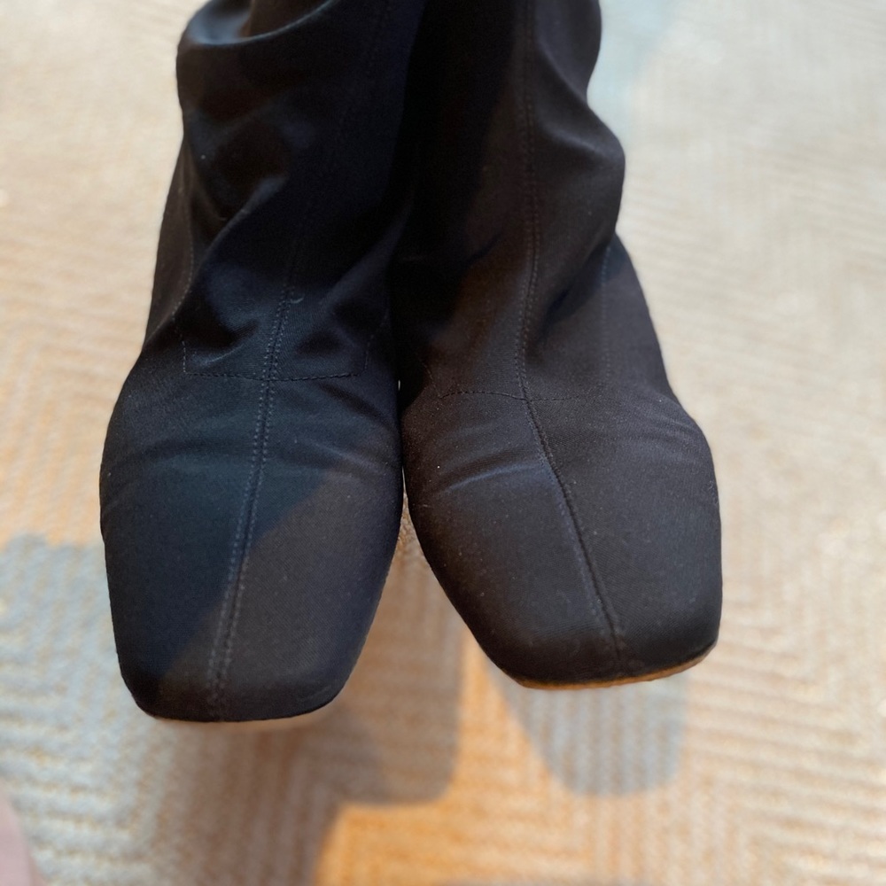 Boots - Picture 3 of 6